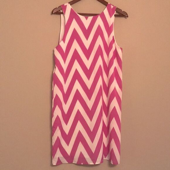 Everly Chevron Print Dress - Size Large - Picture 1 of 11